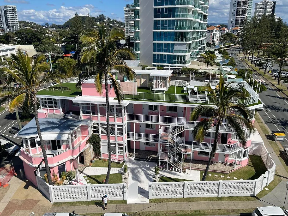 ****  The Pink Hotel Coolangatta Gold Coast Australia