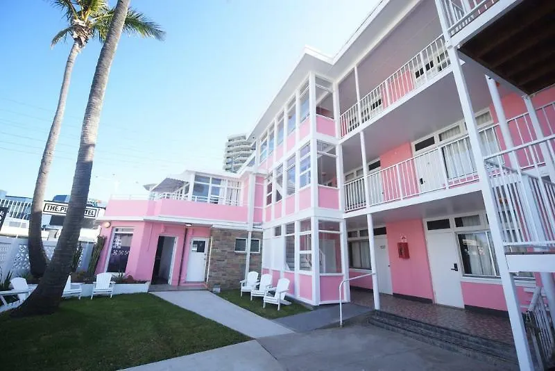 ****  The Pink Hotel Coolangatta Gold Coast Australia